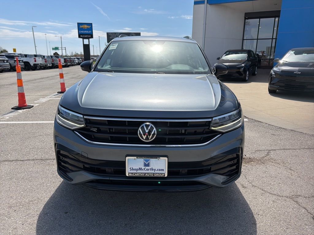 Used 2022 Volkswagen Tiguan SE R-Line AWD/4WD image 8
