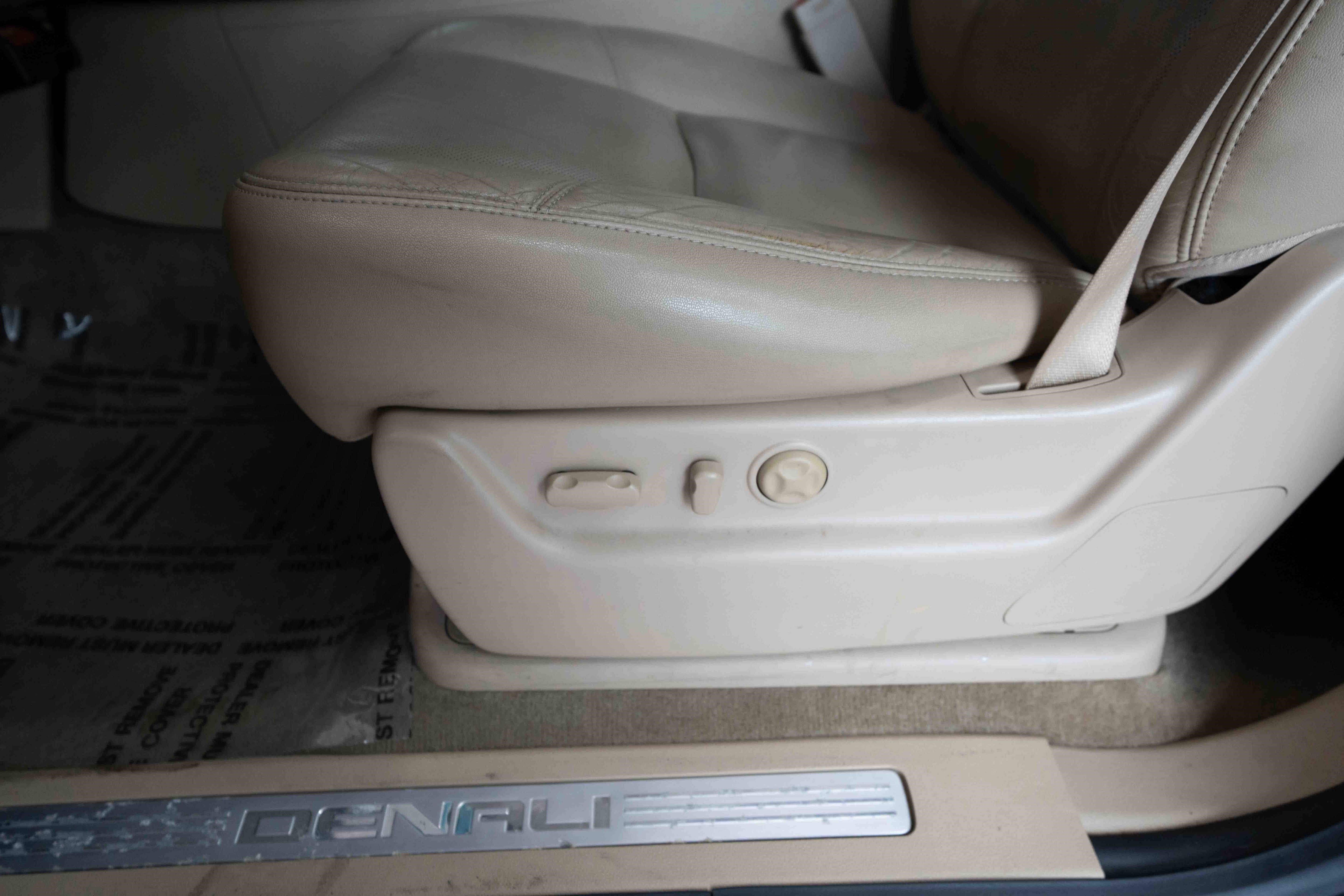 Used 2013 GMC Yukon XL Denali AWD/4WD image 12