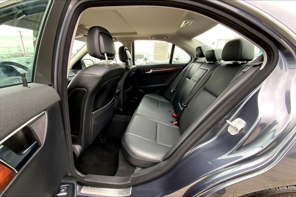 Used 2008 Mercedes-Benz C 300 Sedan image 21