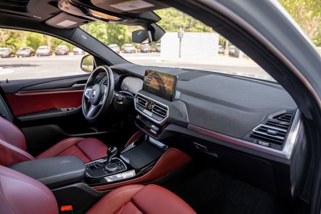 Used 2023 BMW X4 xDrive30i w/ M Sport Package image 28
