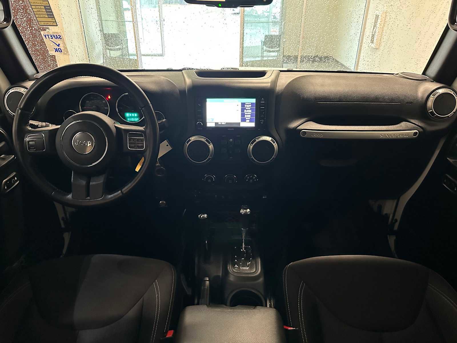 Used 2017 Jeep Wrangler Unlimited Sahara image 10