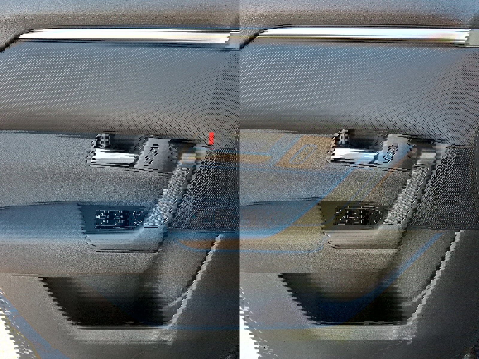 New 2025 MAZDA CX-50 AWD 2.5 S w/ Select Package image 9