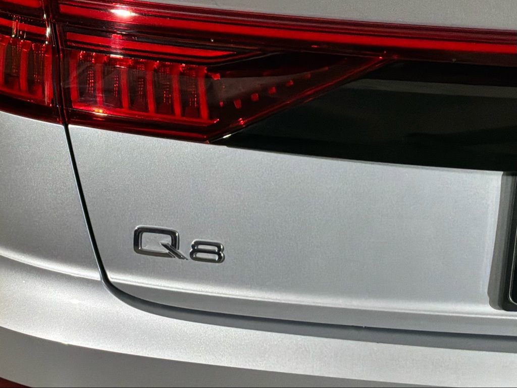 Used 2022 Audi Q8 Premium w/ Convenience Package image 27