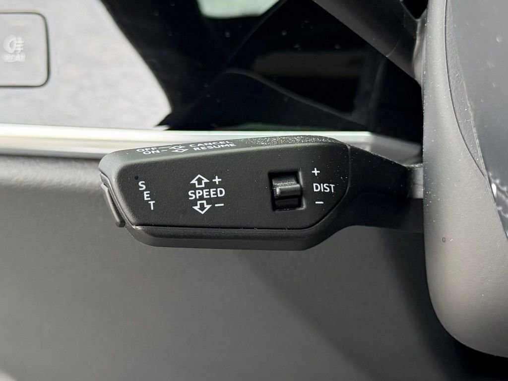 Used 2021 Audi A8 L 4.0T w/ Executive Plus Package image 43