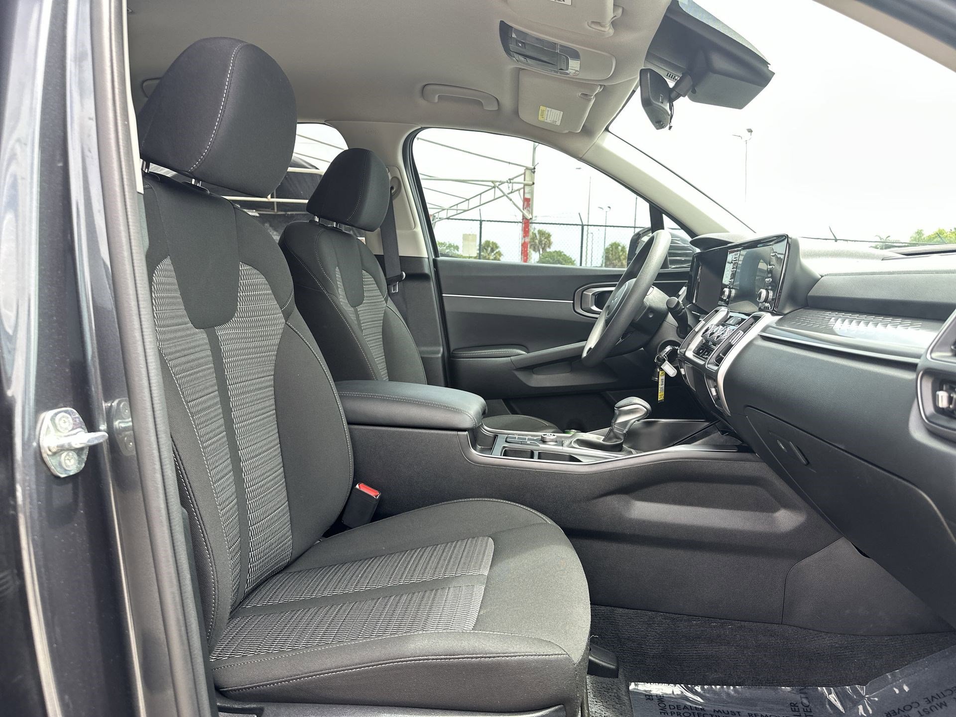 Used 2023 Kia Sorento LX image 24