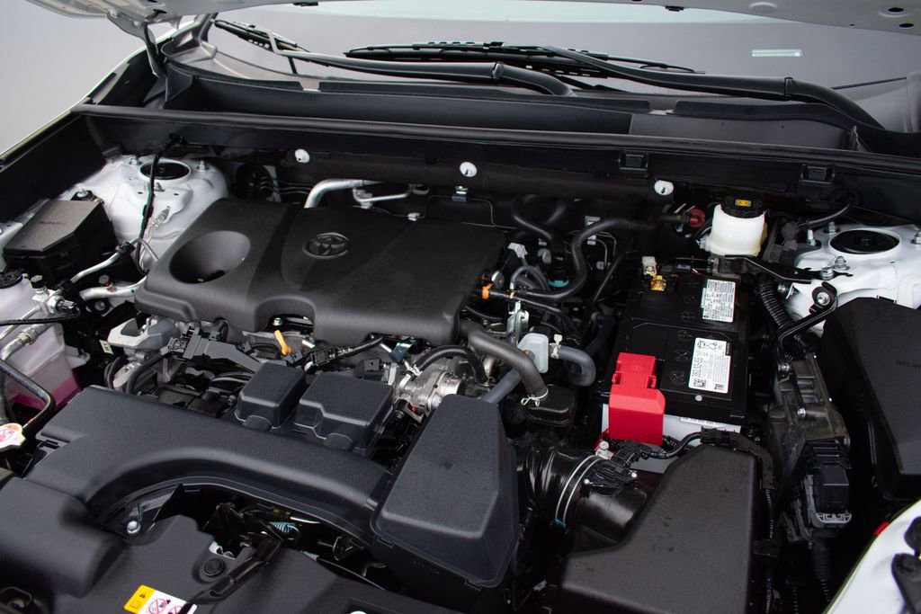 Used 2025 Toyota RAV4 XLE Premium image 30
