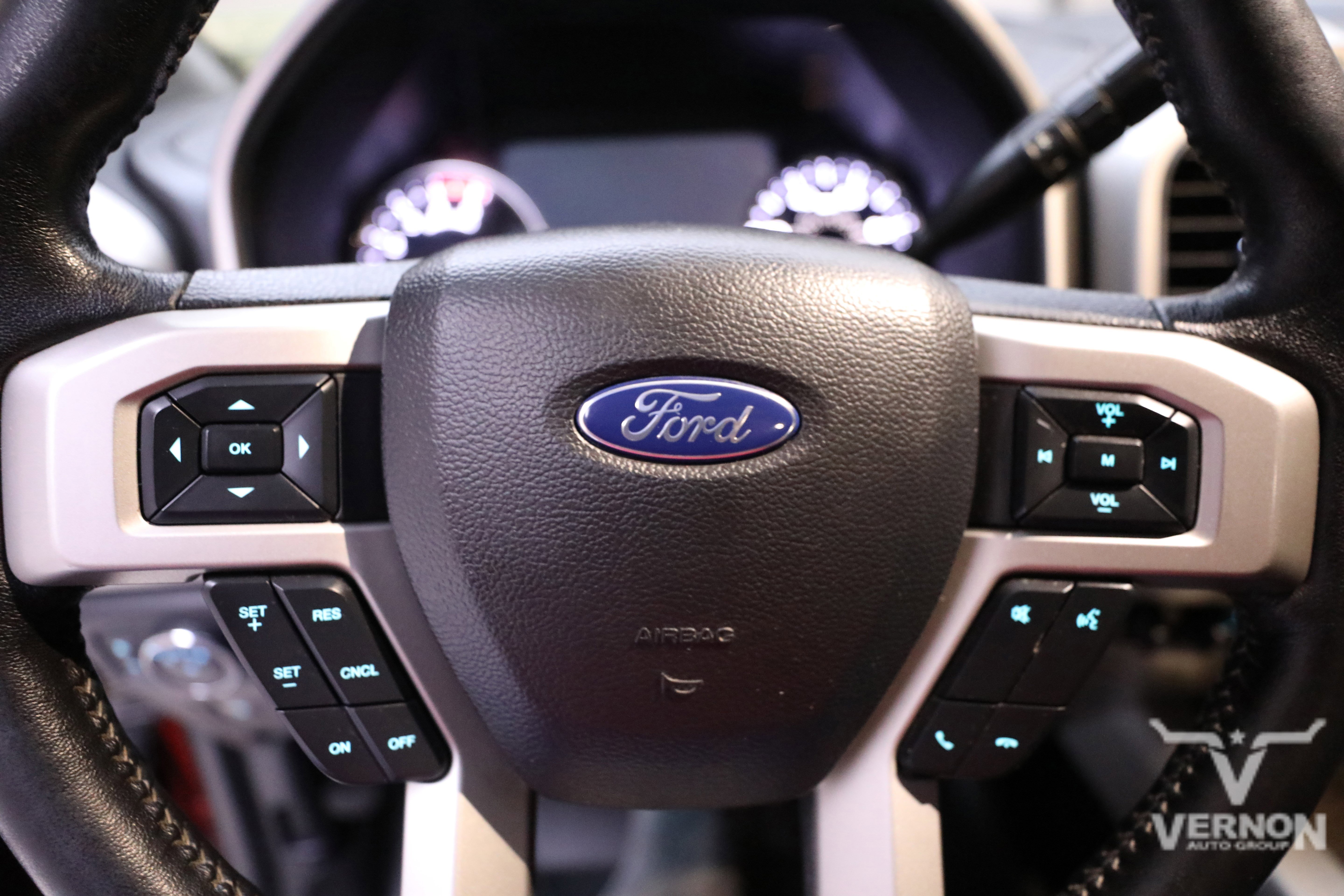 Used 2019 Ford F350 Lariat w/ Lariat Ultimate Package image 22