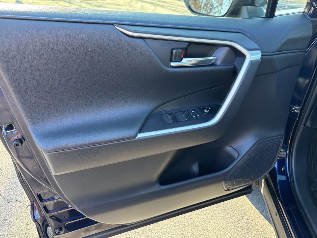 Used 2021 Toyota RAV4 XSE image 16