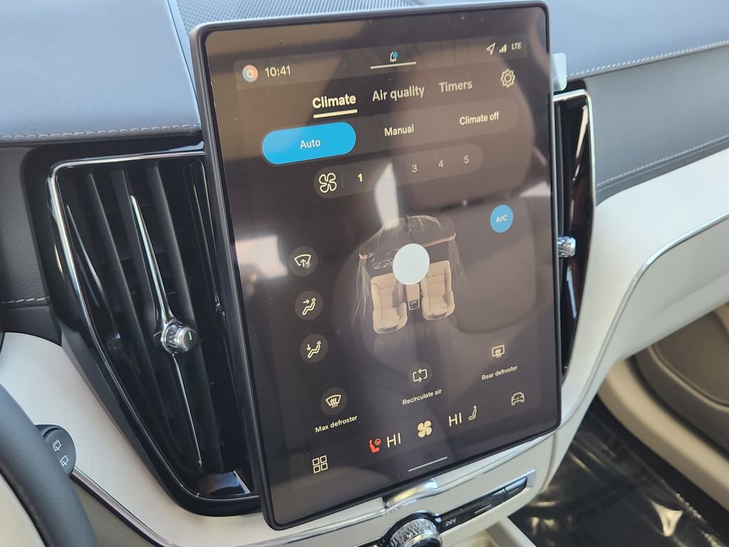 New 2026 Volvo XC60 T8 Ultra w/ Climate Package image 10