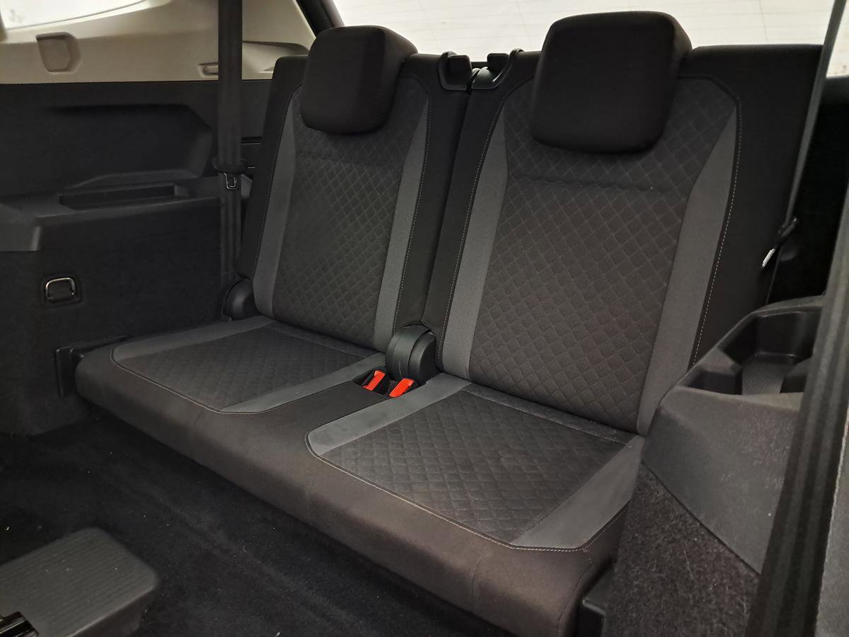 Used 2019 Volkswagen Tiguan S w/ 3rd Row Seat Package image 18