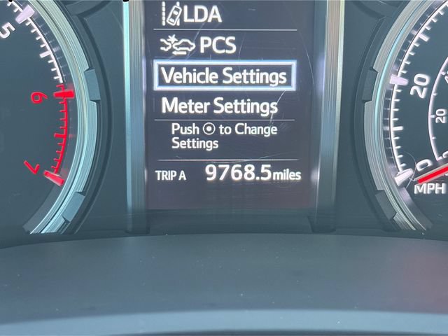 Used 2021 Toyota 4Runner Venture w/ Moonroof Package AWD/4WD image 11