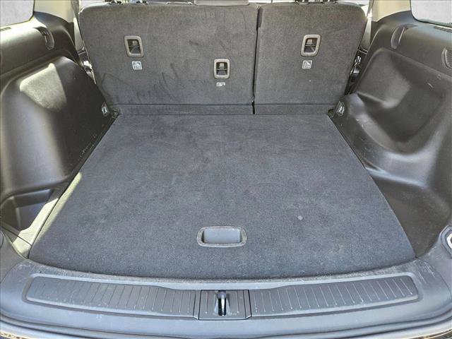 Used 2023 Jeep Grand Cherokee Laredo image 6