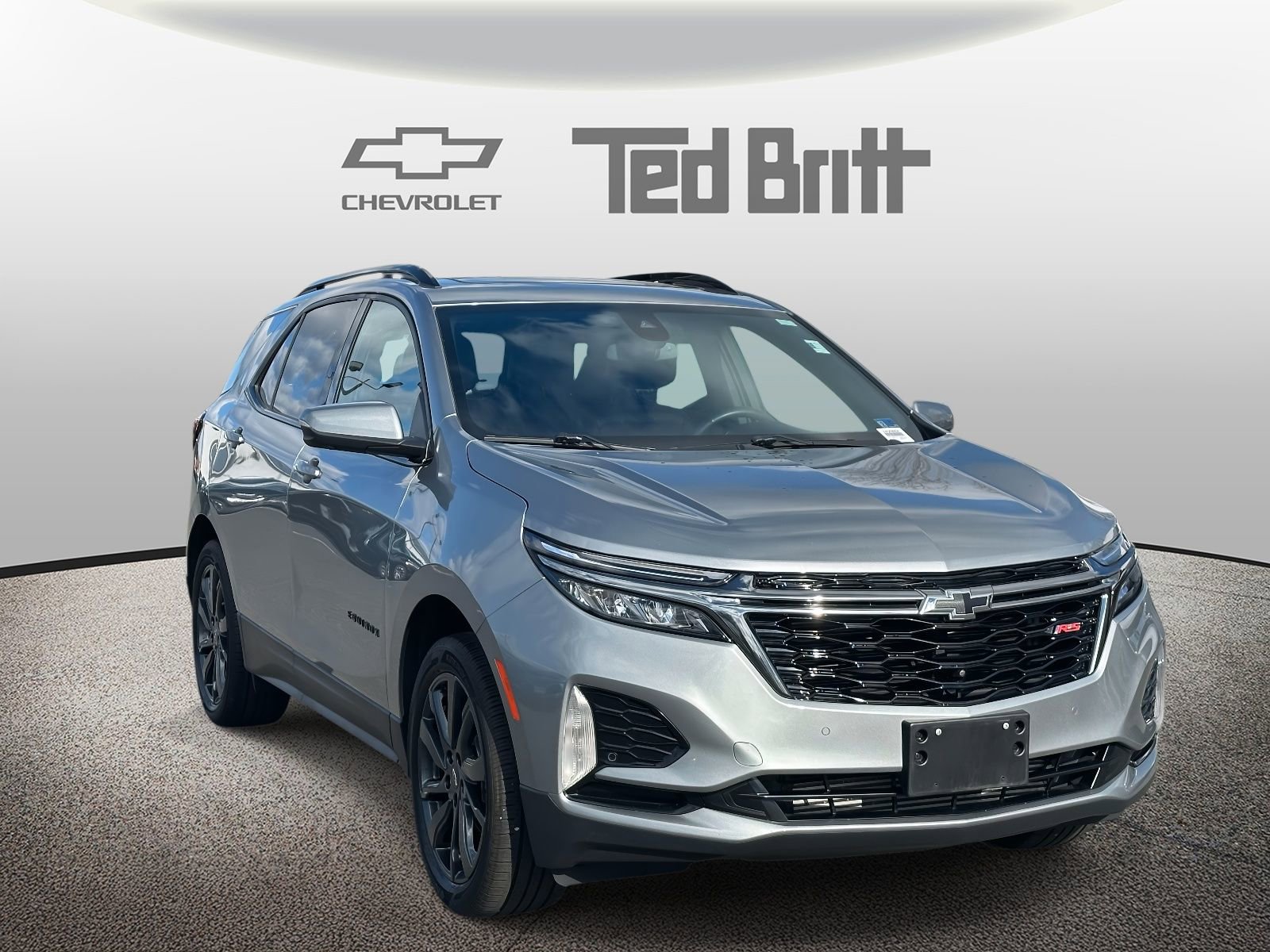 Certified 2023 Chevrolet Equinox RS w/ RS Leather Package AWD/4WD image 3
