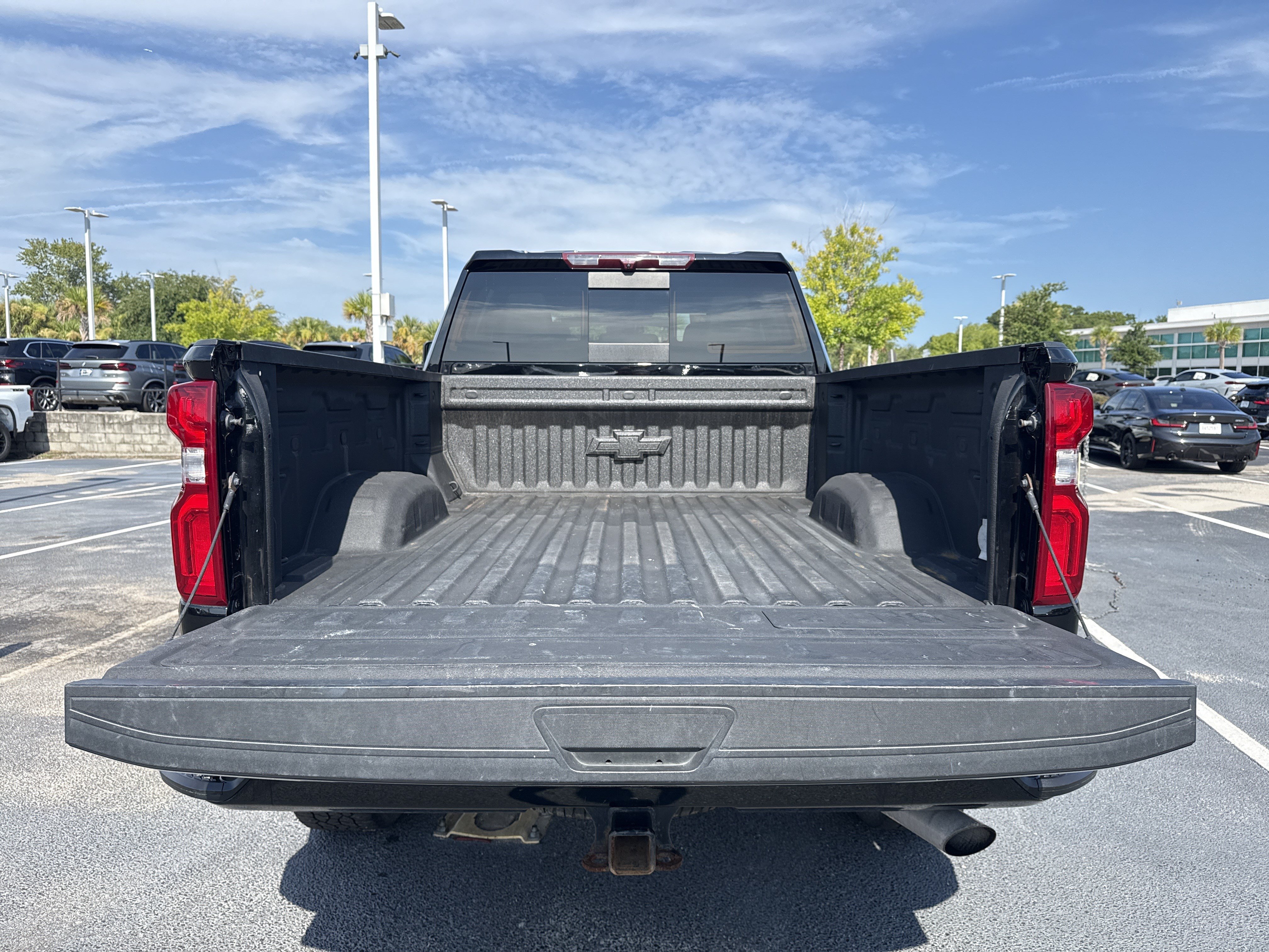 Used 2024 Chevrolet Silverado 2500 LT w/ Midnight Edition AWD/4WD image 30