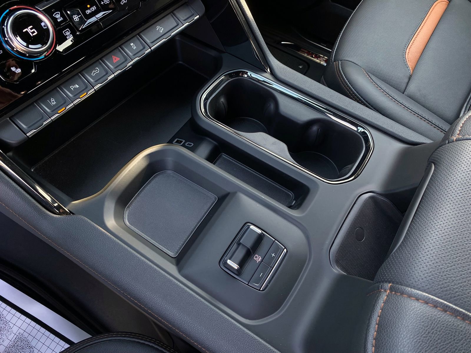 Used 2025 GMC Sierra 2500 AT4 w/ AT4 Preferred Package image 22