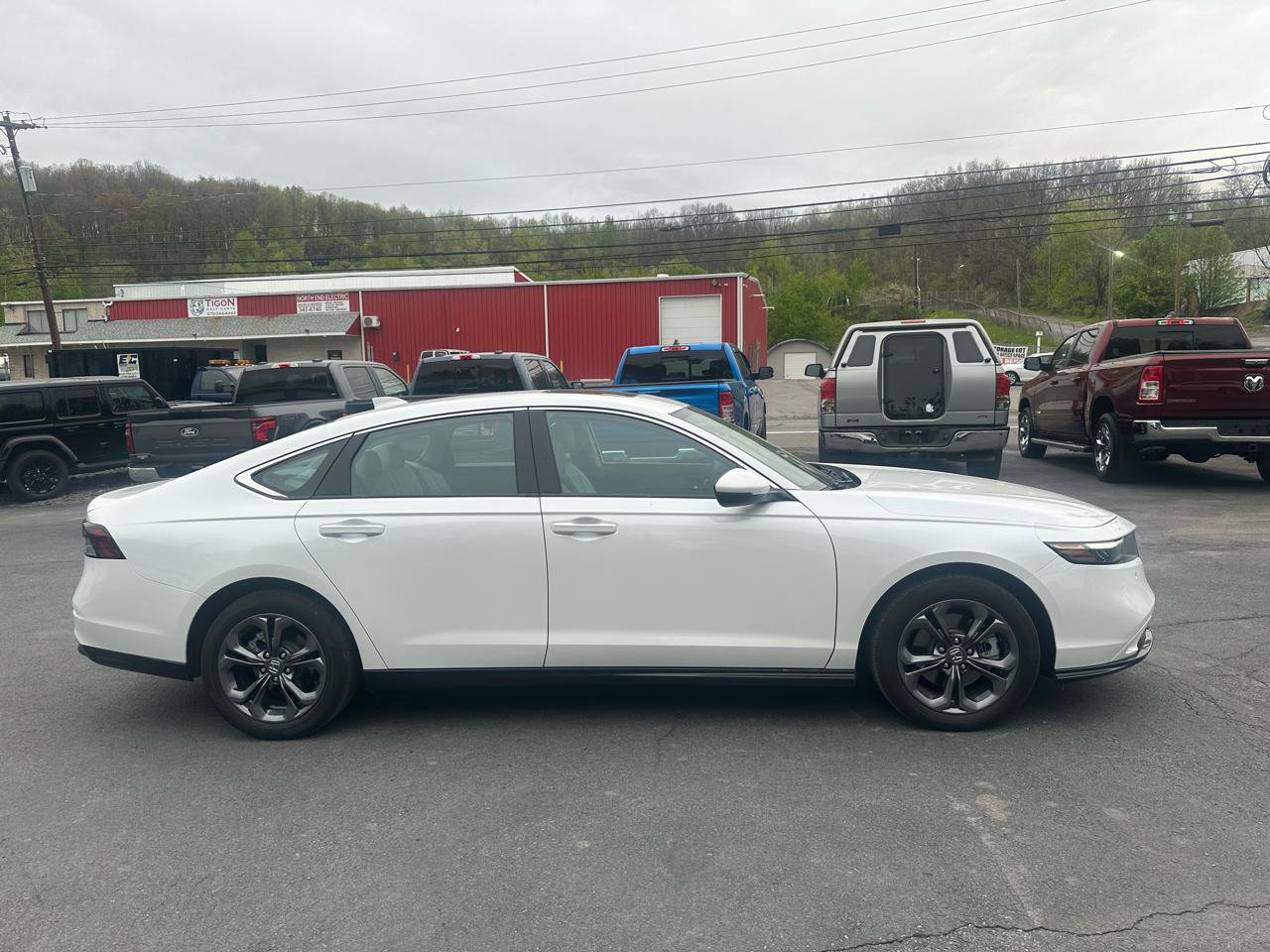 Used 2024 Honda Accord EX-L image 4