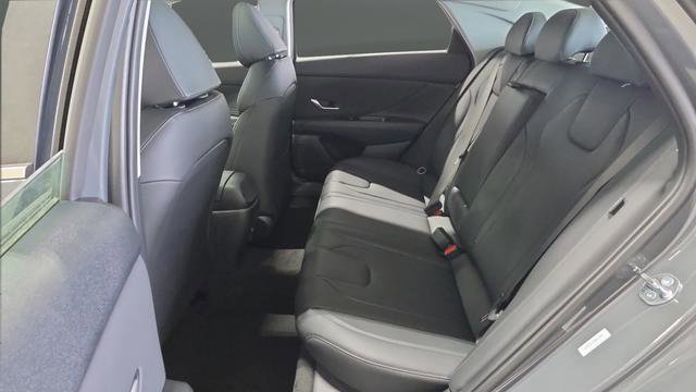New 2026 Hyundai Elantra Limited FWD image 24