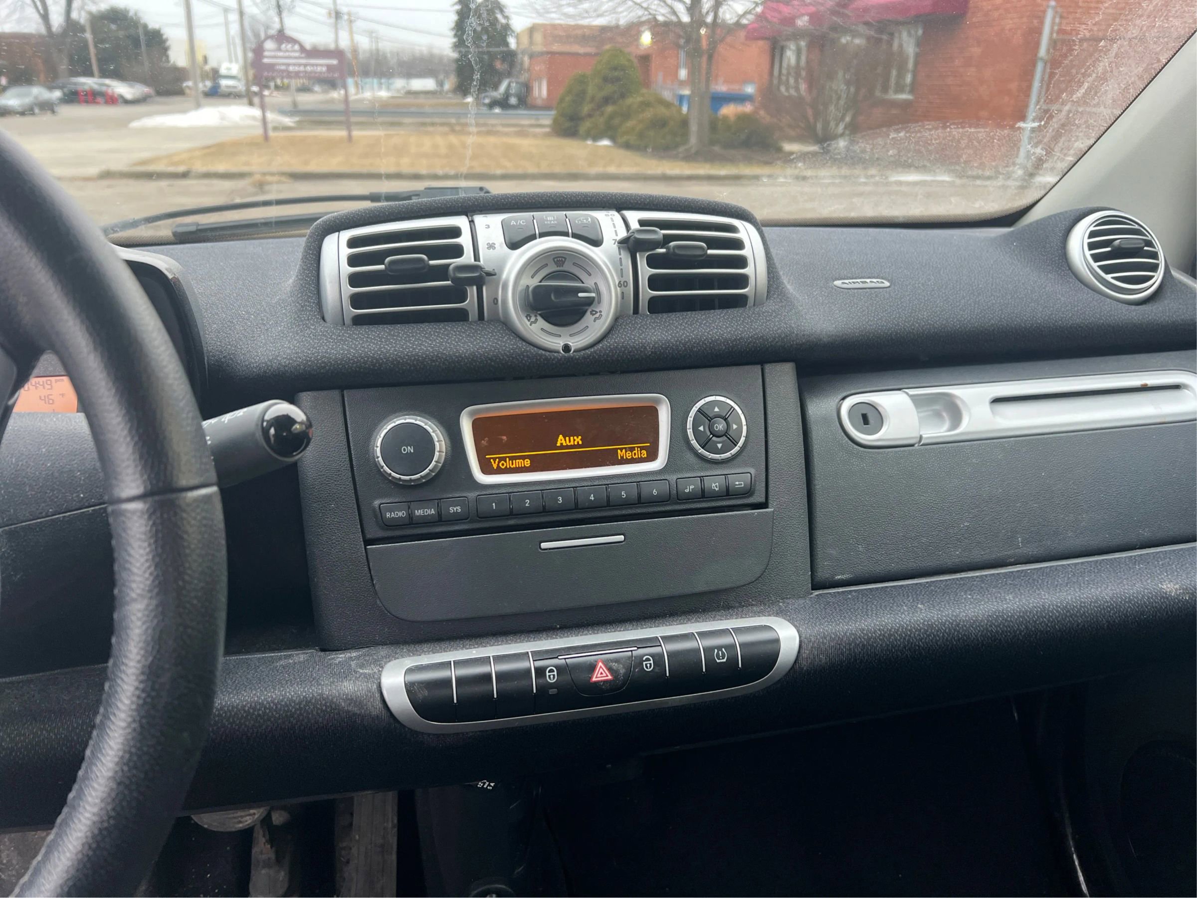 Used 2012 smart fortwo passion RWD image 29