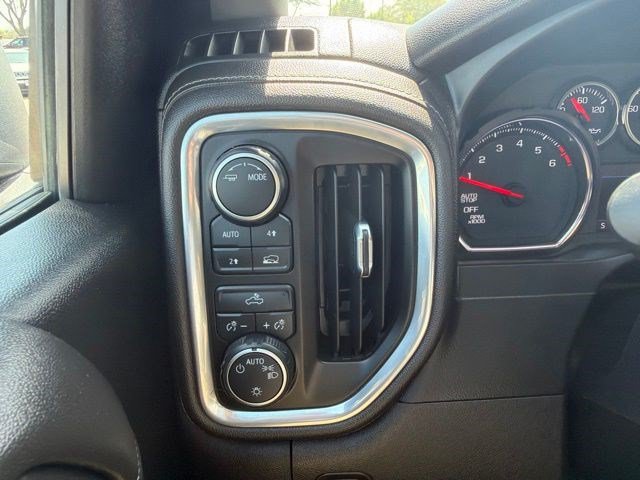 Used 2021 Chevrolet Silverado 1500 LT AWD/4WD image 25