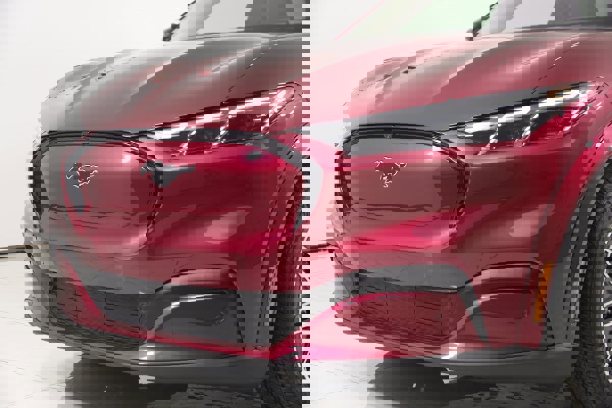 Used 2025 Ford Mustang Mach-E Premium w/ Interior Protection Package image 80