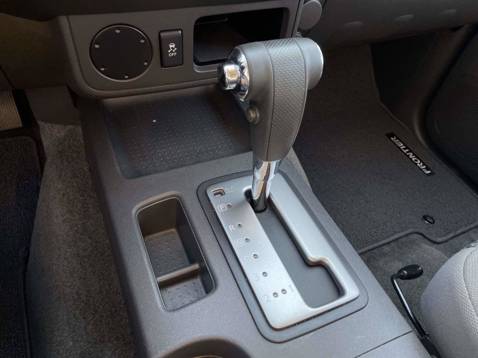 Used 2012 Nissan Frontier SV RWD image 18