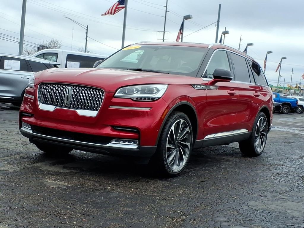 Certified 2020 Lincoln Aviator Reserve w/ Equipment Group 202A image 3