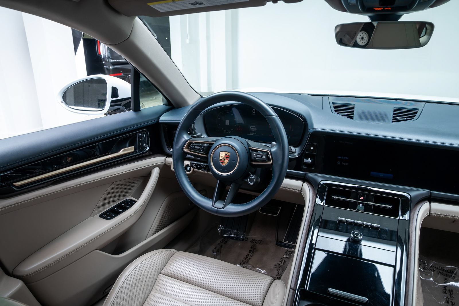 Used 2024 Porsche Panamera 4 w/ Premium Package AWD/4WD image 9