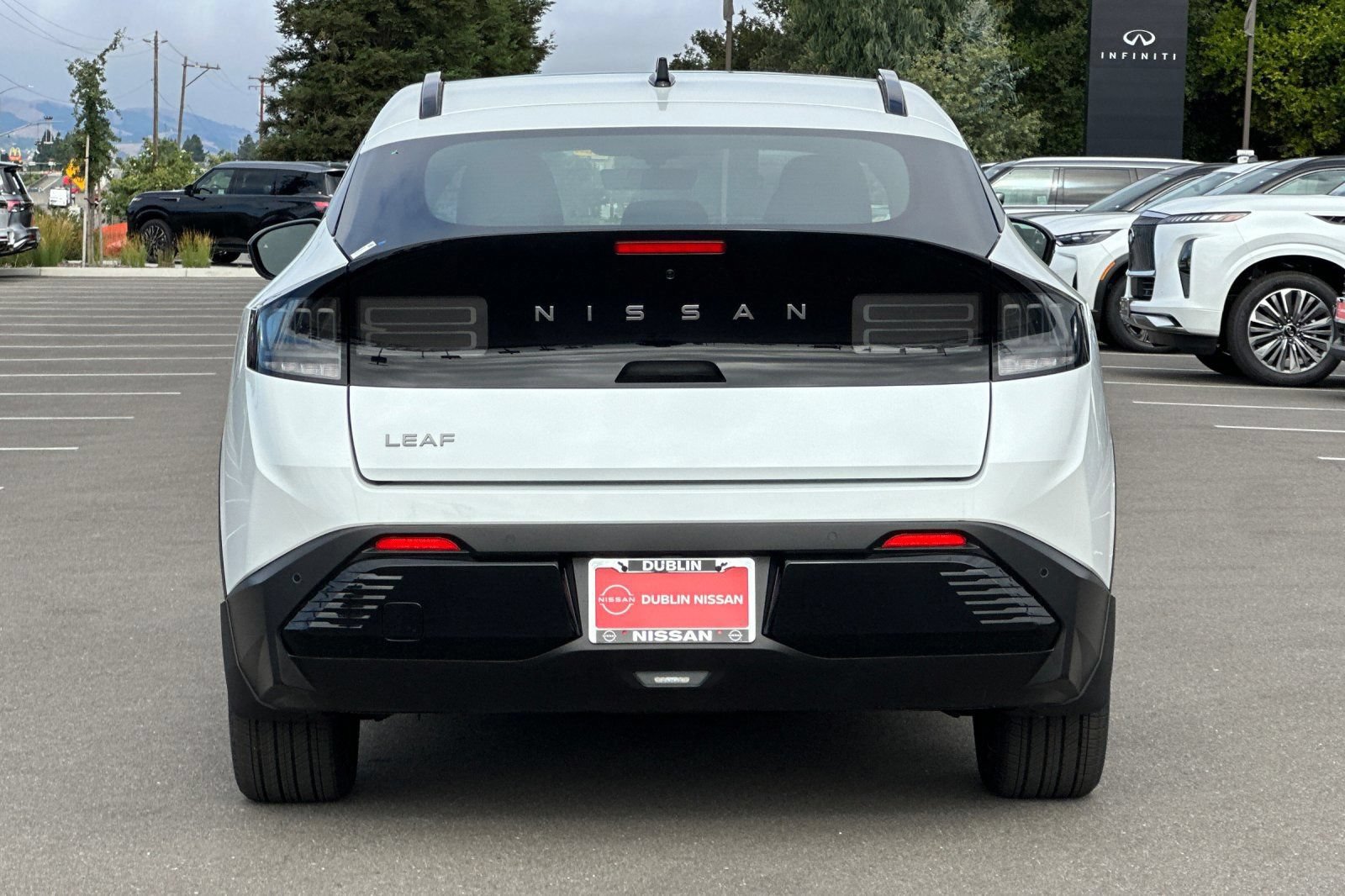 New 2026 Nissan Leaf Platinum+ w/ Cargo Package (Platinum+) FWD image 5