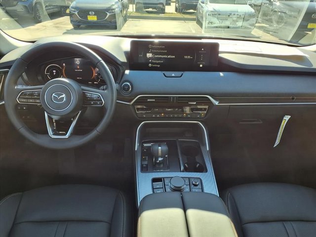 New 2025 MAZDA CX-70 Plug-In Hybrid w/ Premium Pkg image 3