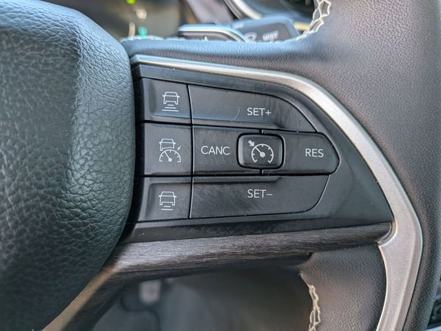 Used 2022 Jeep Grand Cherokee Limited 4xe image 18