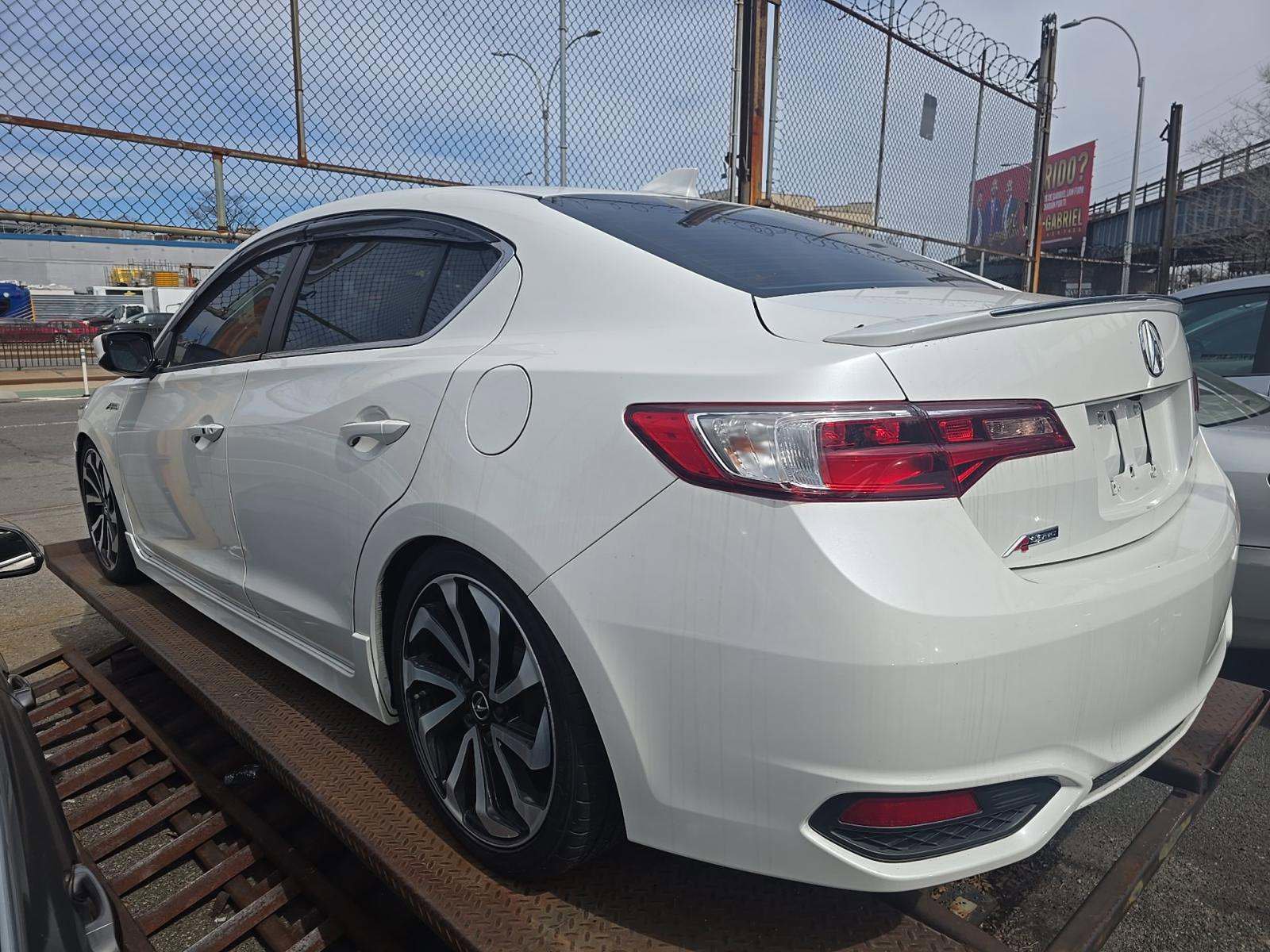 Used 2018 Acura ILX FWD image 3