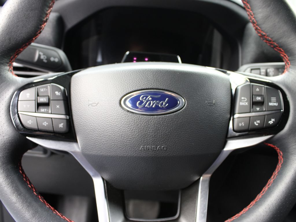 Used 2025 Ford Explorer ST-Line w/ ST-Line Street Pack AWD/4WD image 60