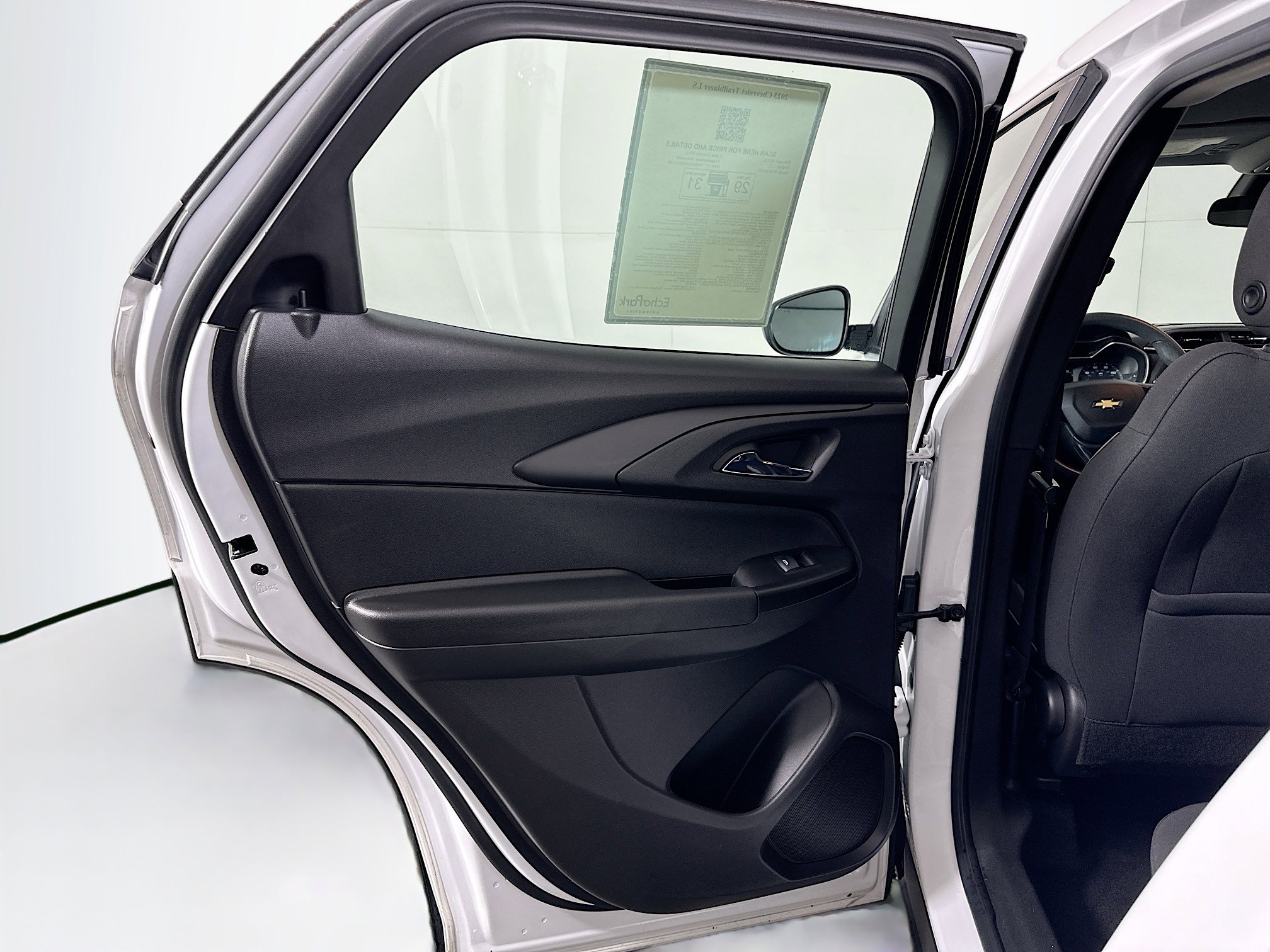 Used 2023 Chevrolet TrailBlazer LS FWD image 26