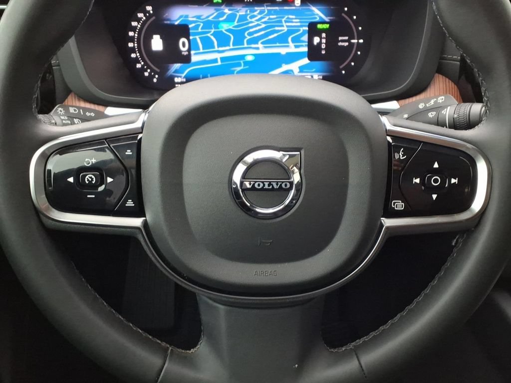 Certified 2023 Volvo XC60 T8 Ultimate w/ Climate Package AWD/4WD image 13