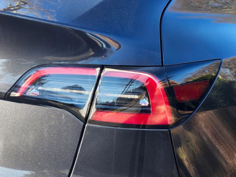 Used 2024 Tesla Model Y Long Range RWD image 30