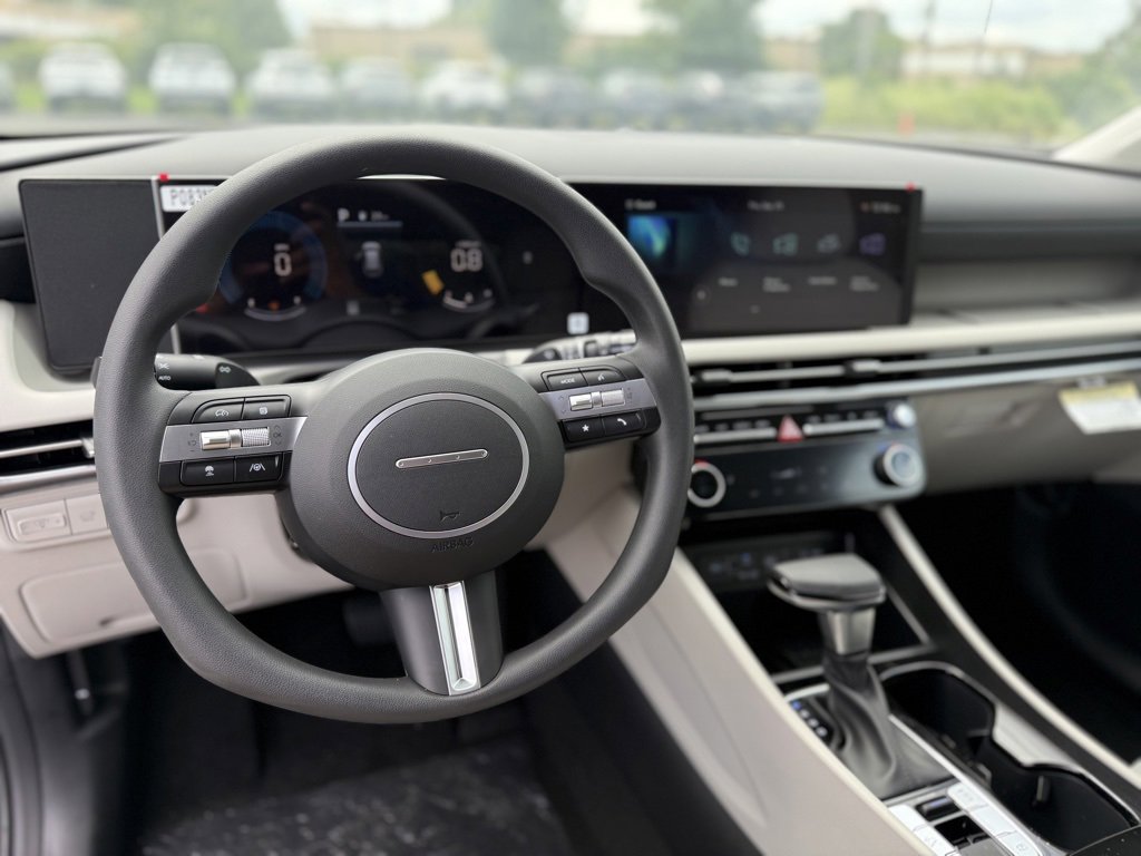 New 2025 Hyundai Tucson SEL image 38