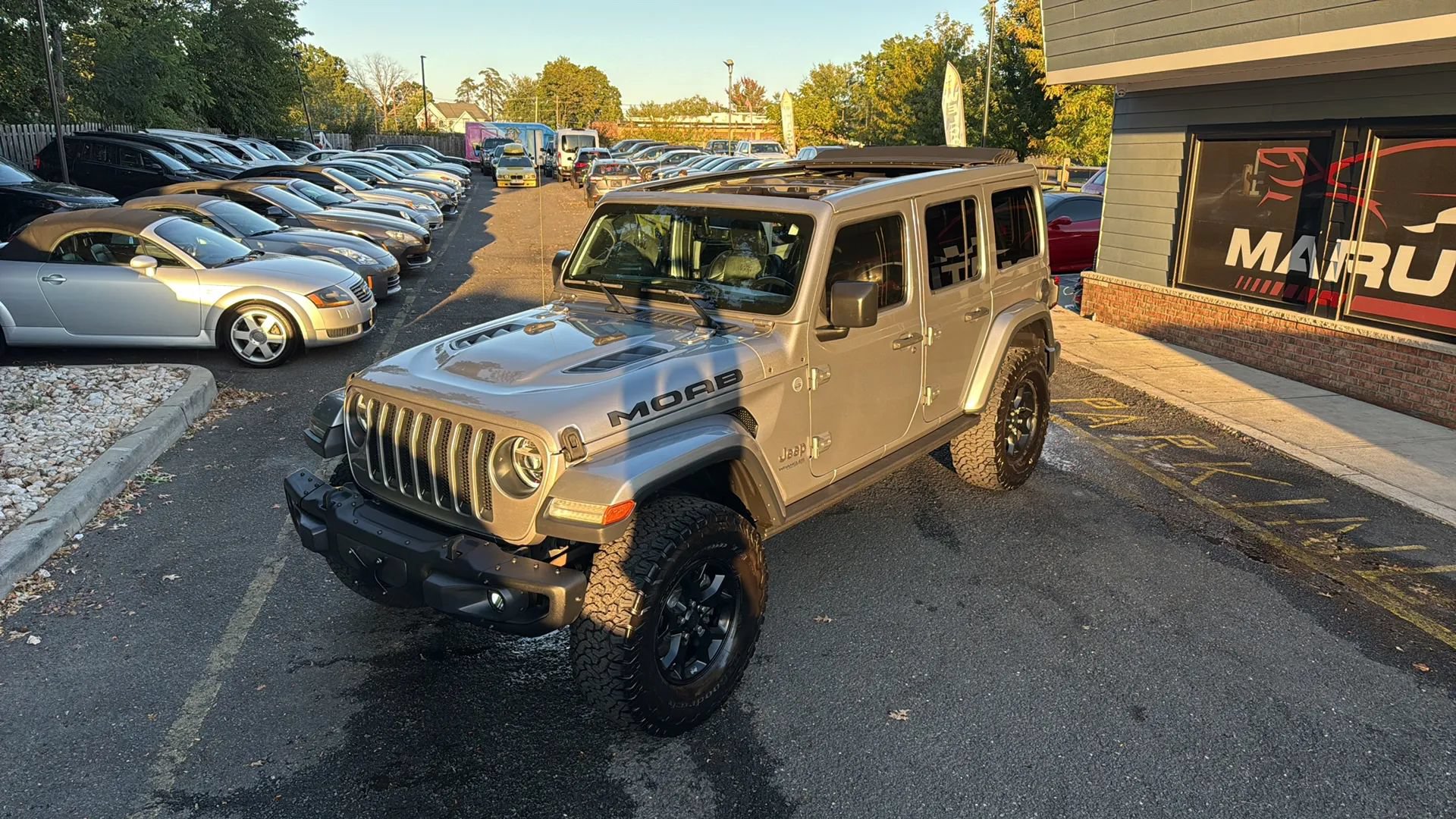 Used 2019 Jeep Wrangler Unlimited Sahara w/ Quick Order Package 24M Moab AWD/4WD image 32