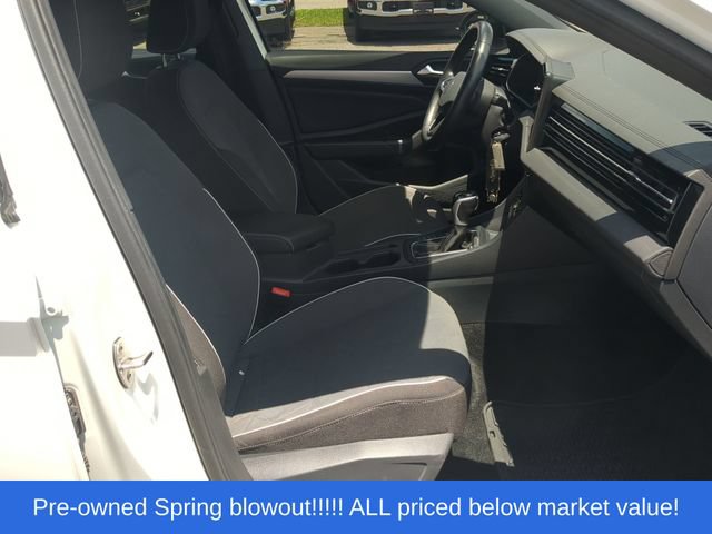 Used 2025 Volkswagen Jetta Sport FWD image 44