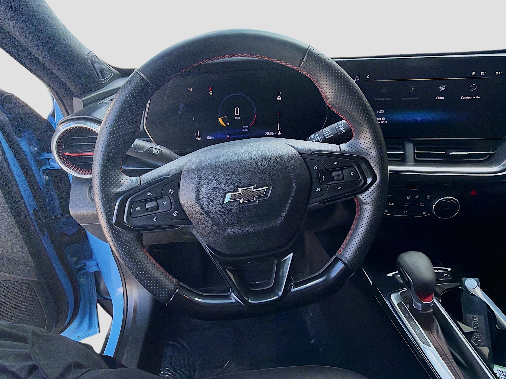 Used 2024 Chevrolet Trax RS FWD image 8