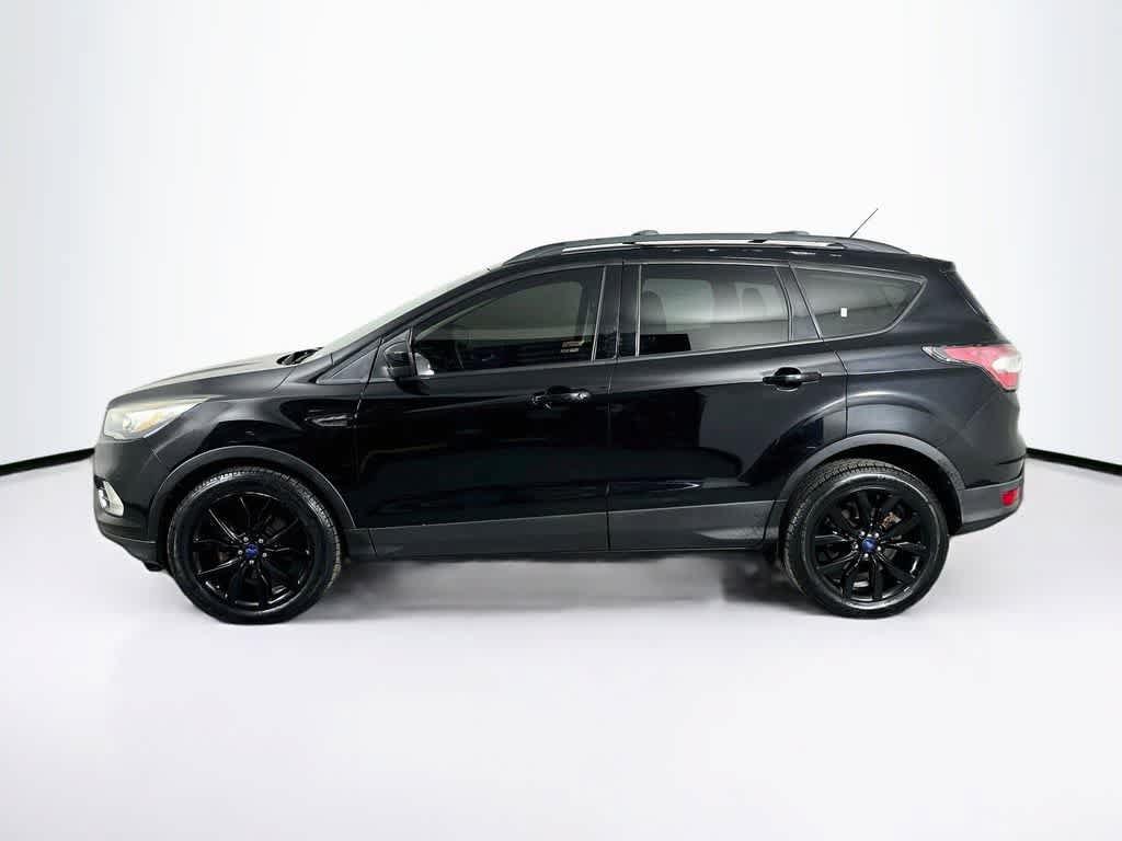 Used 2017 Ford Escape SE w/ SE Sport Appearance Package AWD/4WD image 3