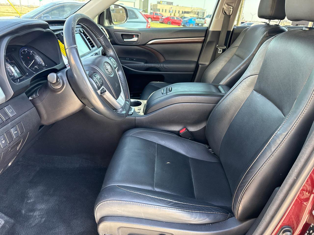 Used 2014 Toyota Highlander Limited image 37