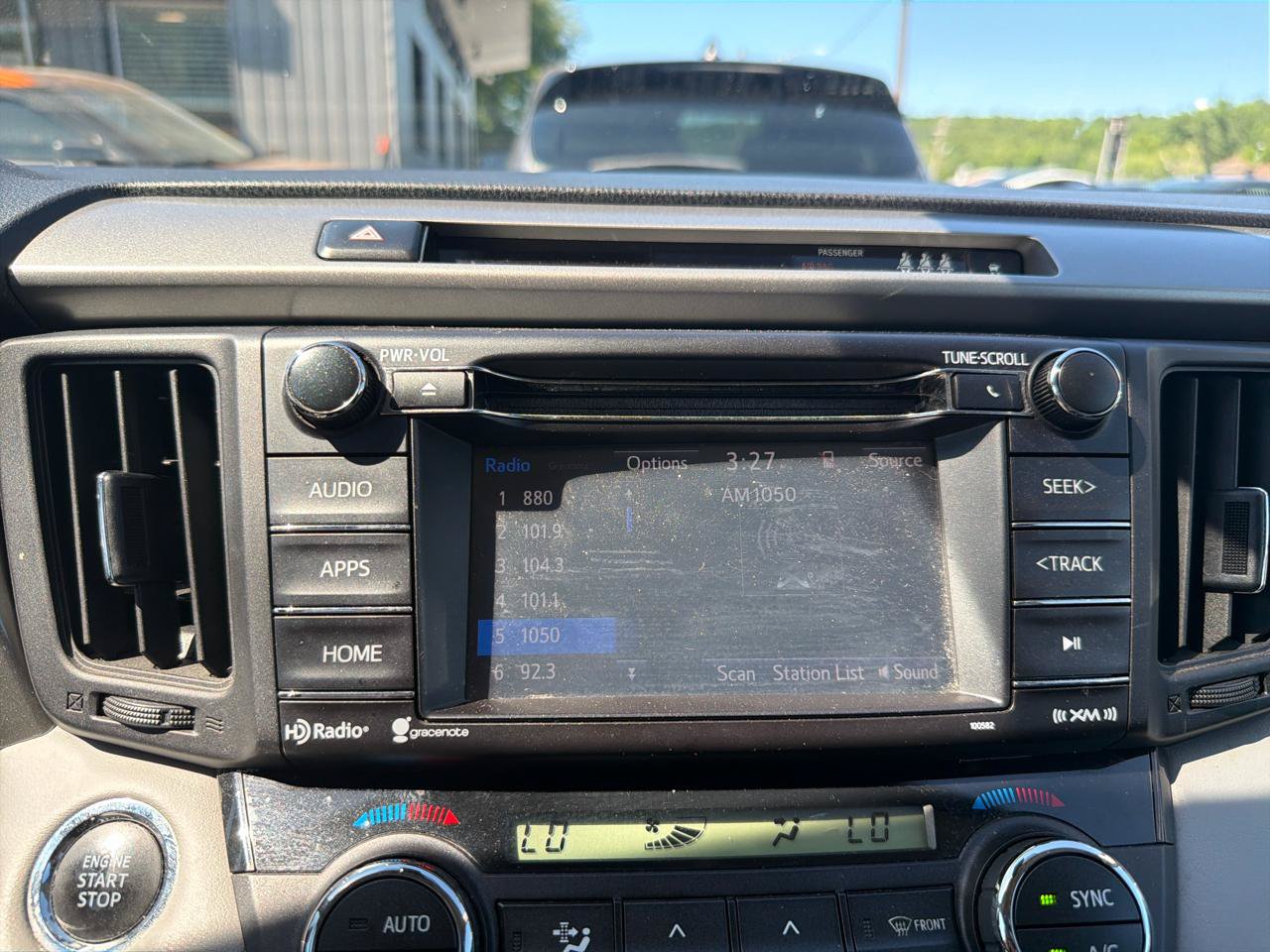 Used 2018 Toyota RAV4 XLE w/ Plus Extra Value Package AWD/4WD image 26