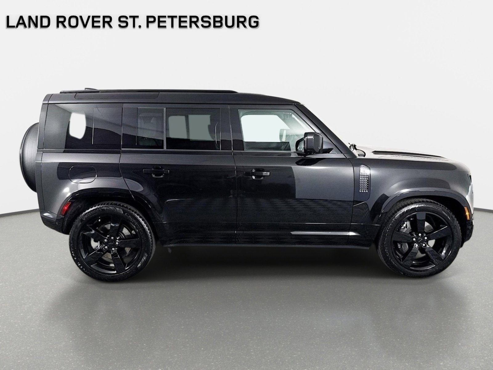 Used 2026 Land Rover Defender 110 X-Dynamic SE AWD/4WD image 4