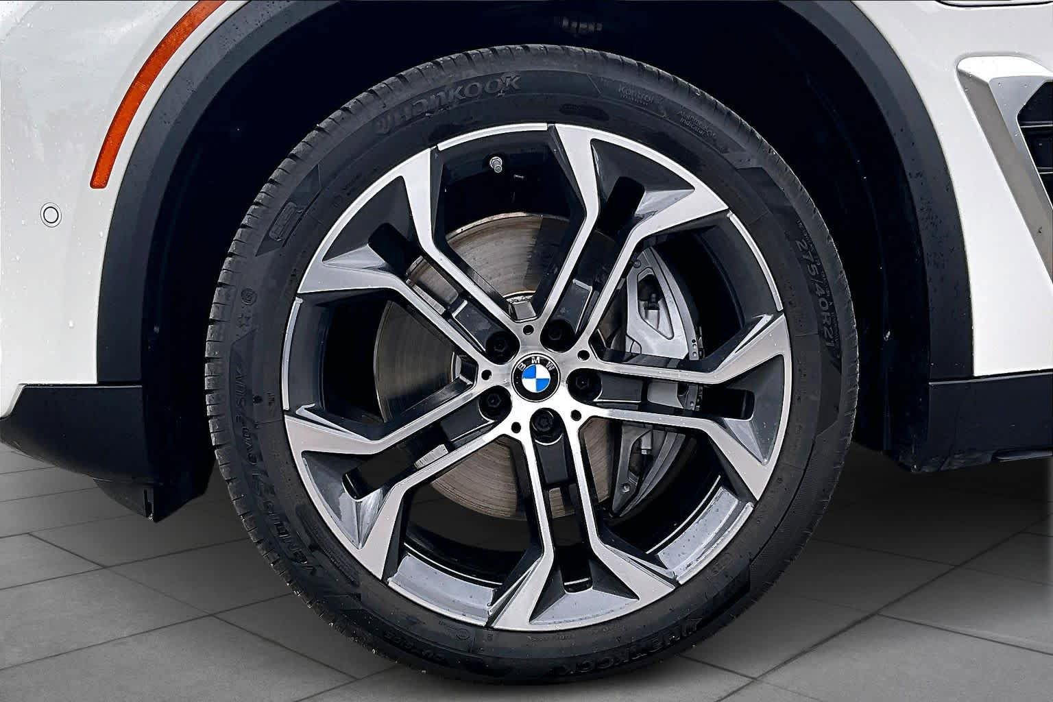 Used 2026 BMW X5 xDrive50e w/ Climate Comfort Package image 10