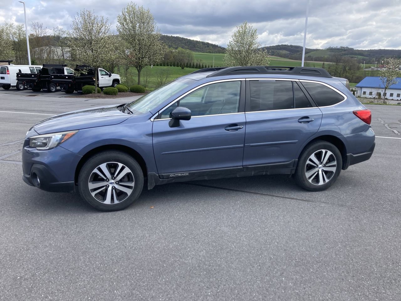 Used 2018 Subaru Outback 2.5i Limited image 4