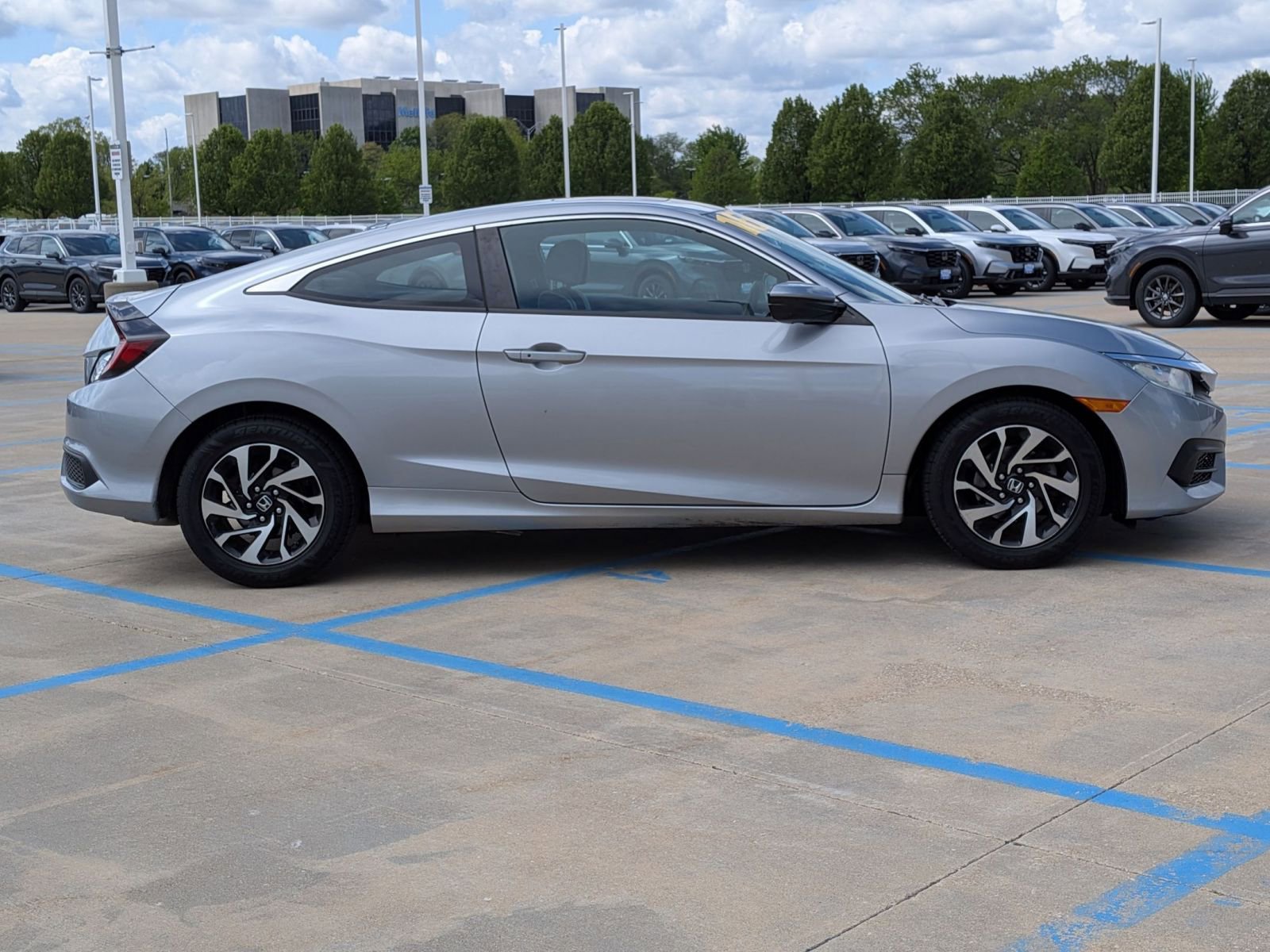 Used 2016 Honda Civic LX-P image 5