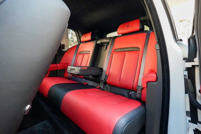 Used 2023 Rolls-Royce Cullinan Black Badge w/ Driver's Package image 71