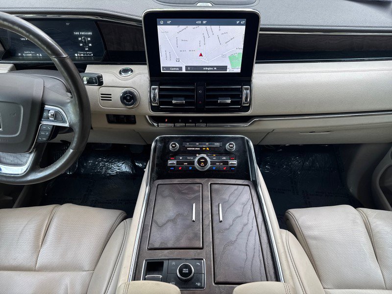 Used 2021 Lincoln Navigator L Reserve w/ Luxury Package AWD/4WD image 20