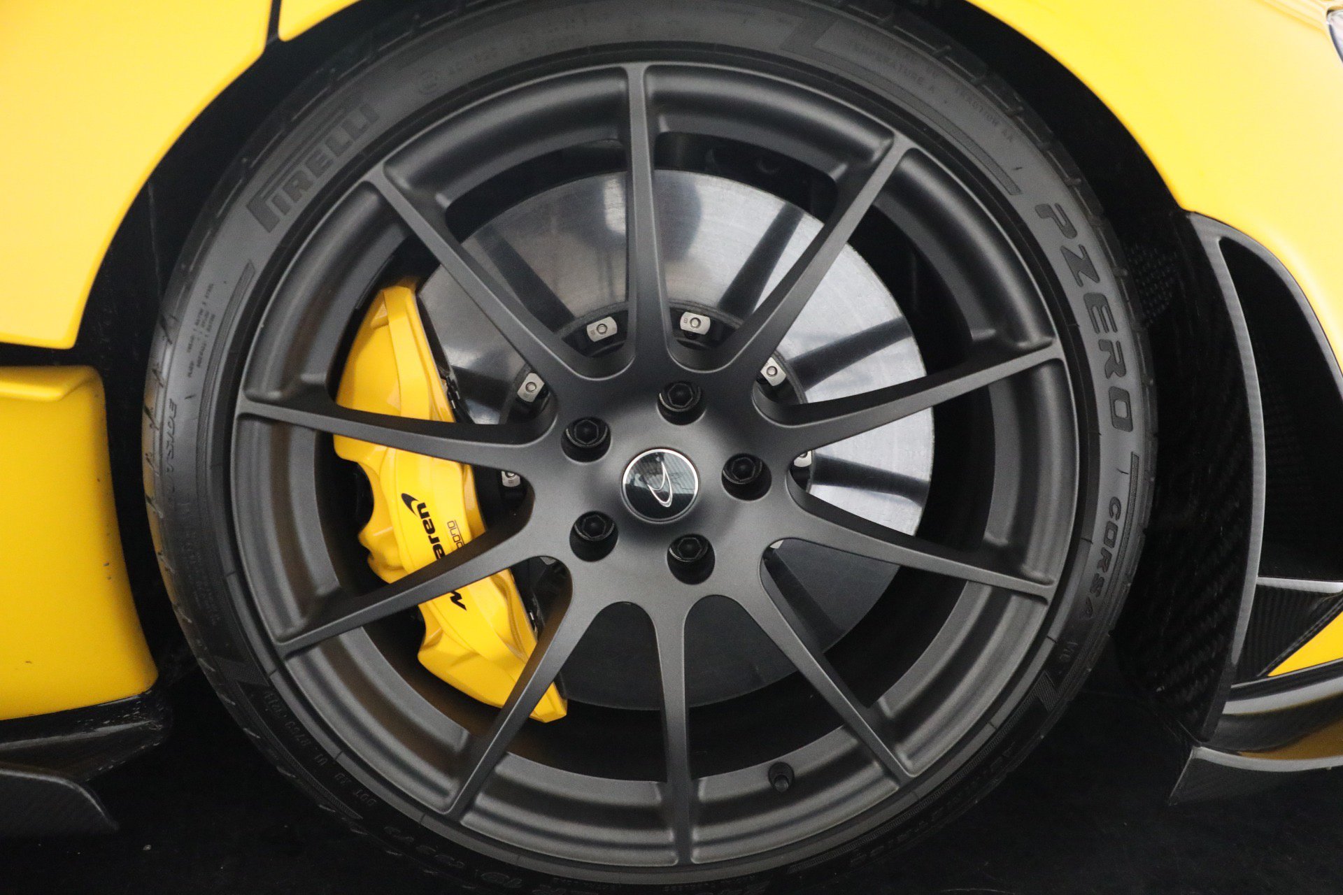 Used 2015 McLaren P1 RWD image 17