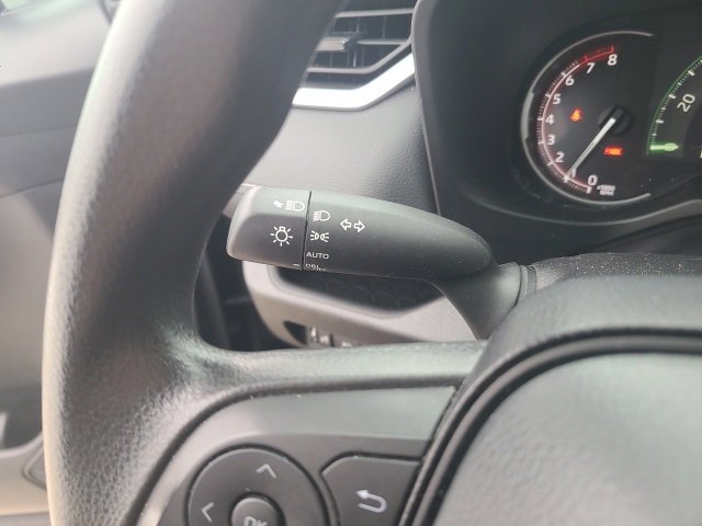 Used 2025 Toyota RAV4 XLE image 22